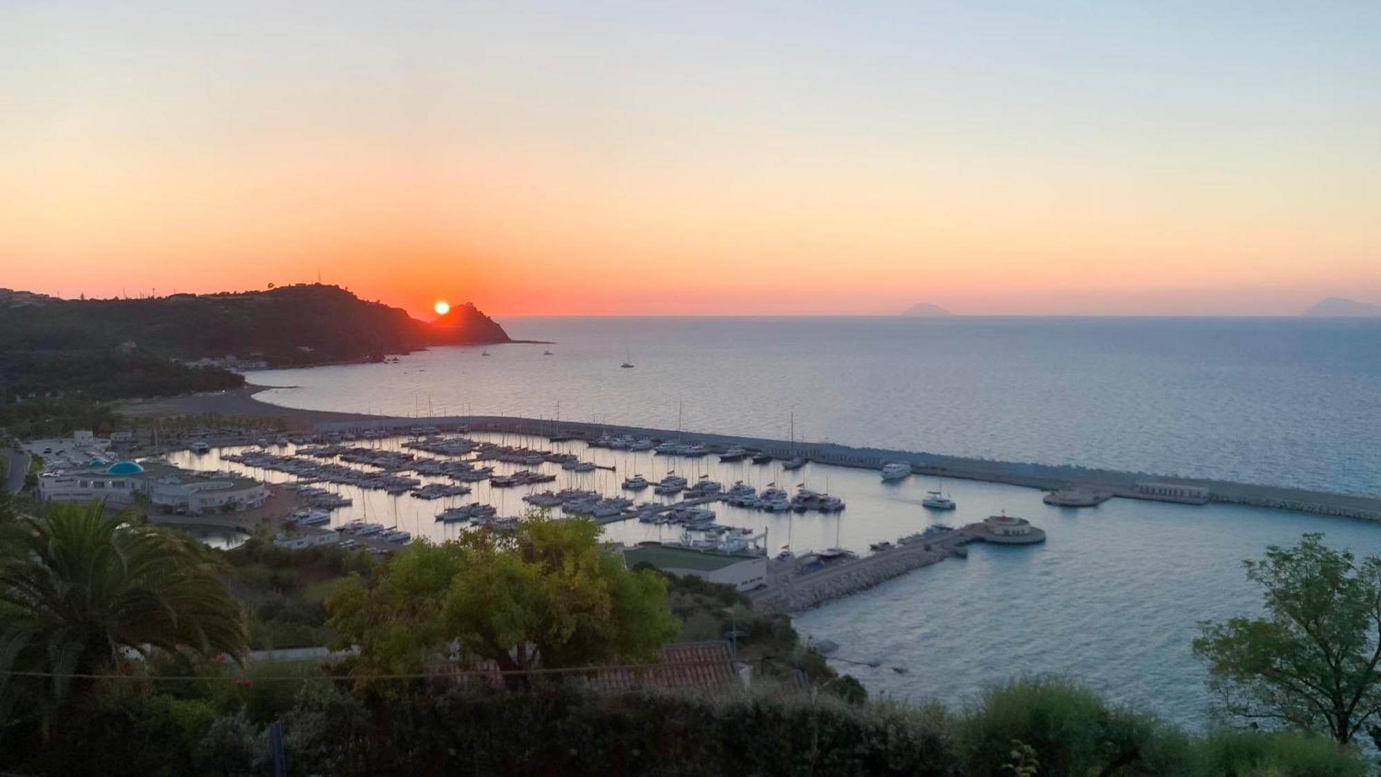 Perla D'Orlando Villa Capo dʼOrlando Екстериор снимка
